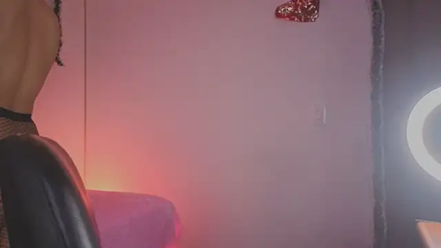 MarillynMorgan online show from December 3, 2025, 1:43 pm