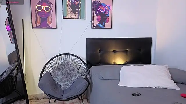 Samanta Smith01 online show from February 26, 2026, 12:27 pm