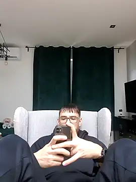 martme69 online show from December 17, 2025, 9:14 am