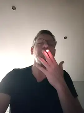 Snapshot of lorisaux chatting on November 27, 2025, 12:44 am lorisaux online show from November 27, 2025, 12:44 am