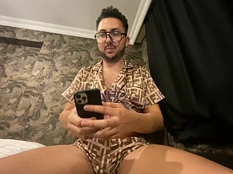 Snapshot of mcylzsd chatting on November 30, 2025, 11:05 pm mcylzsd online show from November 30, 2025, 11:05 pm