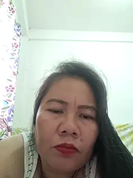 hottiemama69 online show from February 3, 2026, 5:38 am