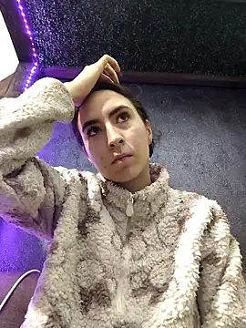 pleasure of lifeee online show from December 1, 2025, 2:40 pm