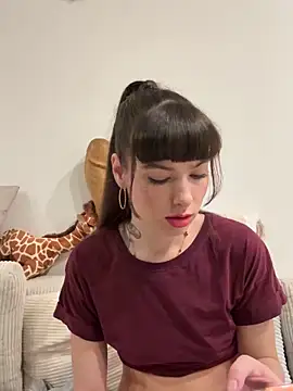 Snapshot of Sugarbellax chatting on February 10, 2026, 5:23 pm Sugarbellax online show from February 10, 2026, 5:23 pm