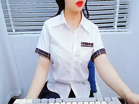 Snapshot of Cami99x chatting on November 29, 2025, 12:38 pm Cami99x online show from November 29, 2025, 12:38 pm