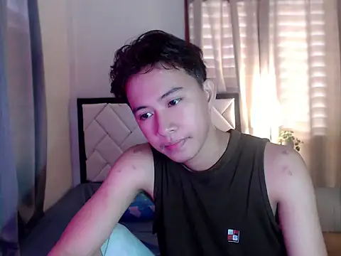 asiantwink0000 online show from February 17, 2026, 5:16 am