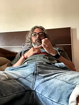 maxxporong online show from December 15, 2025, 1:28 pm