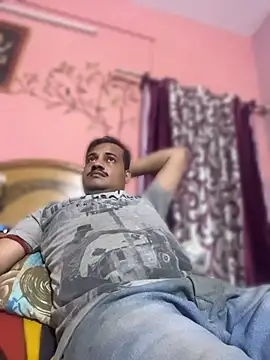 Saxymood1111 online show from April 17, 2026, 6:22 pm