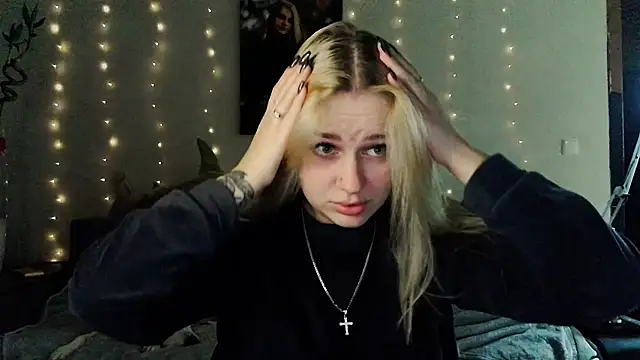 Snapshot of Whitehex666 chatting on December 2, 2025, 3:36 pm Whitehex666 online show from December 2, 2025, 3:36 pm