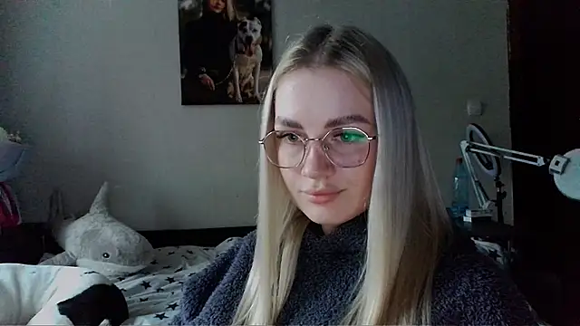 Snapshot of Whitehex666 chatting on December 20, 2025, 10:07 am Whitehex666 online show from December 20, 2025, 10:07 am