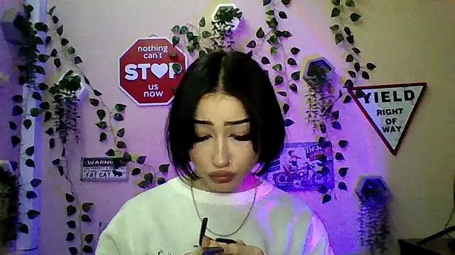 Sweeet Sss online show from December 1, 2025, 1:12 pm