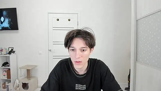 Snapshot of Mickleloveu chatting on December 1, 2025, 4:19 pm Mickleloveu online show from December 1, 2025, 4:19 pm