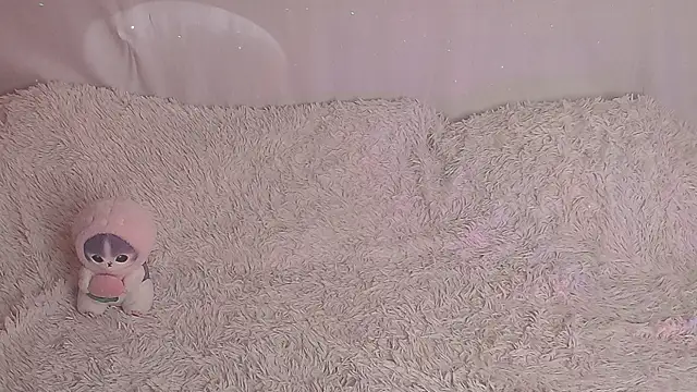 EriRose online show from December 19, 2025, 9:17 pm