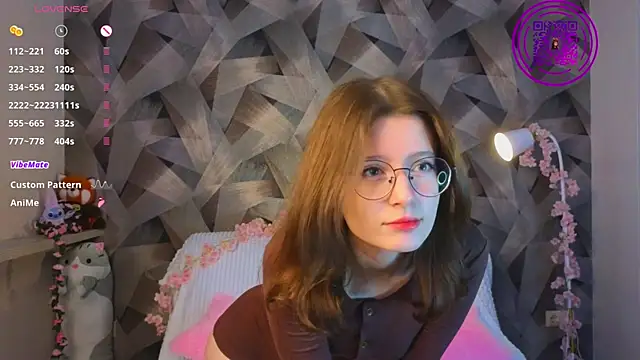 Snapshot of MonnaNoir chatting on December 1, 2025, 4:08 pm MonnaNoir online show from December 1, 2025, 4:08 pm