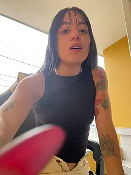 Mia fiire online show from March 10, 2026, 7:07 pm