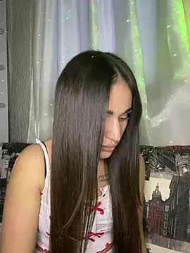 Snapshot of MonikaSi chatting on April 7, 2026, 3:47 pm MonikaSi online show from April 7, 2026, 3:47 pm