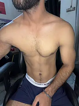 Snapshot of Fitboy07 chatting on July 5, 2026, 4:03 pm Fitboy07 online show from July 5, 2026, 4:03 pm