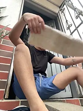 nico sexboy online show from December 17, 2025, 10:15 pm