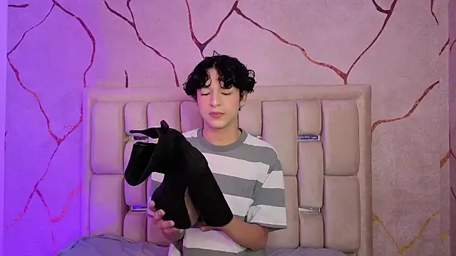 Snapshot of SthepanodiMonaco chatting on February 24, 2026, 8:53 pm SthepanodiMonaco online show from February 24, 2026, 8:53 pm