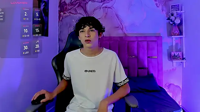 Snapshot of SthepanodiMonaco chatting on February 6, 2026, 8:49 pm SthepanodiMonaco online show from February 6, 2026, 8:49 pm