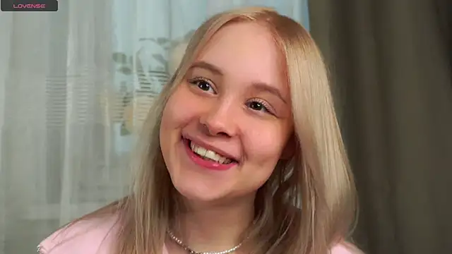 AunclreaVache online show from March 28, 2026, 11:00 am