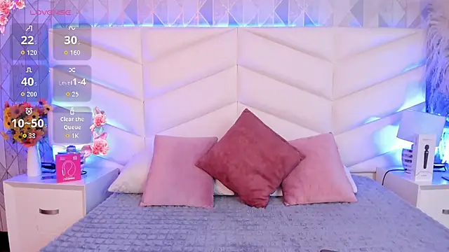 Lizzi Hotman  online show from February 23, 2026, 8:31 pm