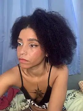 Snapshot of Lillith_Bloom chatting on February 20, 2026, 1:02 pm Lillith Bloom online show from February 20, 2026, 1:02 pm