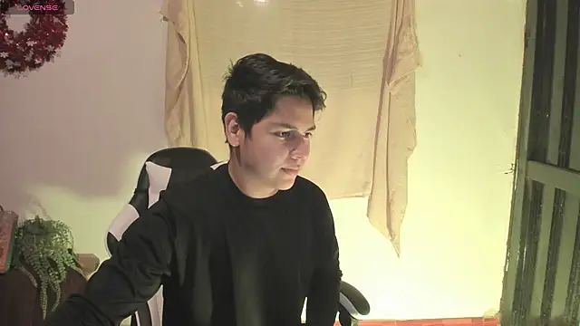 Asta YunoXXX online show from December 15, 2025, 1:11 am