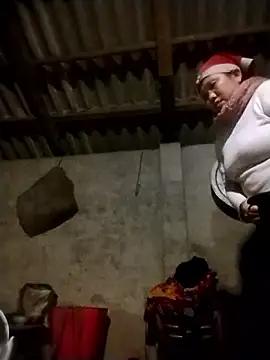 Snapshot of LeoPet2x chatting on February 5, 2026, 3:19 pm LeoPet2x online show from February 5, 2026, 3:19 pm