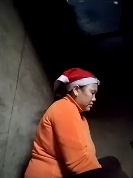 Snapshot of LeoPet2x chatting on February 8, 2026, 5:38 am LeoPet2x online show from February 8, 2026, 5:38 am