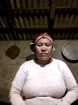 Snapshot of LeoPet2x chatting on February 15, 2026, 8:30 pm LeoPet2x online show from February 15, 2026, 8:30 pm