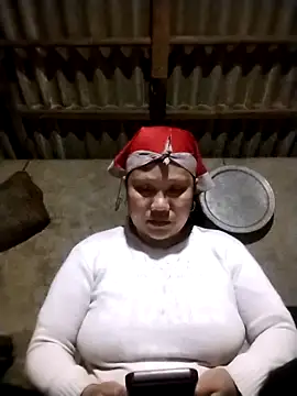 Snapshot of LeoPet2x chatting on February 13, 2026, 10:10 pm LeoPet2x online show from February 13, 2026, 10:10 pm