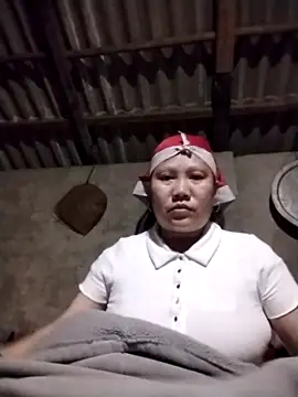 Snapshot of LeoPet2x chatting on February 27, 2026, 11:04 pm LeoPet2x online show from February 27, 2026, 11:04 pm