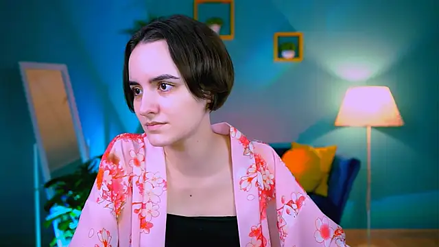 KateWillows online show from December 4, 2025, 4:11 am