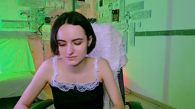 KateWillows online show from February 11, 2026, 4:12 am