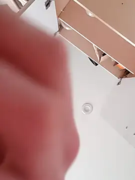 Snapshot of FreeRich chatting on December 23, 2025, 4:34 am FreeRich online show from December 23, 2025, 4:34 am