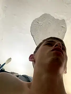 Snapshot of FreeRich chatting on January 8, 2026, 5:13 am FreeRich online show from January 8, 2026, 5:13 am