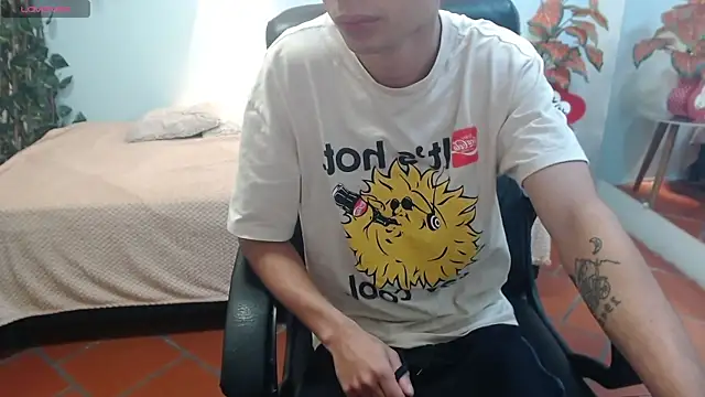 LucassSmith11 online show from December 18, 2025, 11:47 am