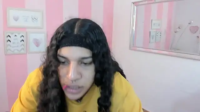 Amaia Monroe online show from May 30, 2026, 4:08 am