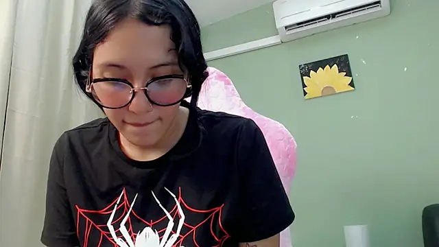 Mishell hot  online show from January 8, 2026, 10:38 pm