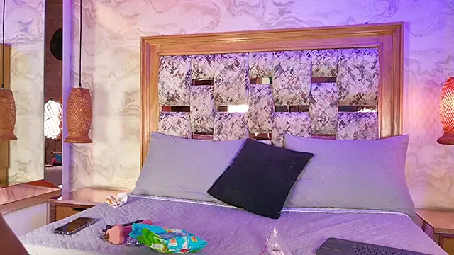 emily dempsey online show from March 25, 2026, 7:35 pm