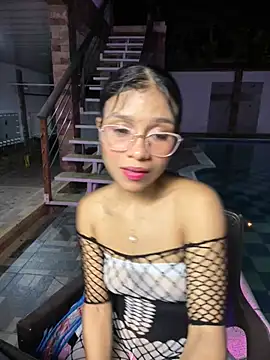 AnitaDuque online show from April 10, 2026, 4:19 am