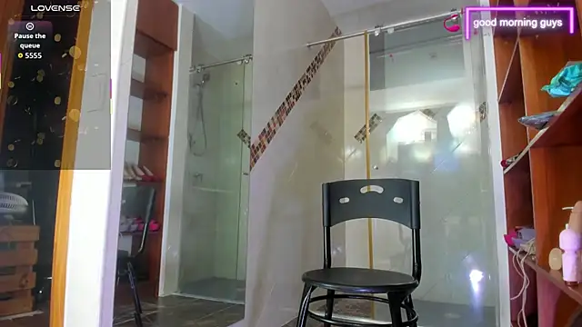 Snapshot of AnitaDuque chatting on February 22, 2026, 4:04 am AnitaDuque online show from February 22, 2026, 4:04 am