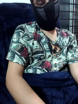 chocolateyboy77 online show from January 14, 2026, 6:11 pm