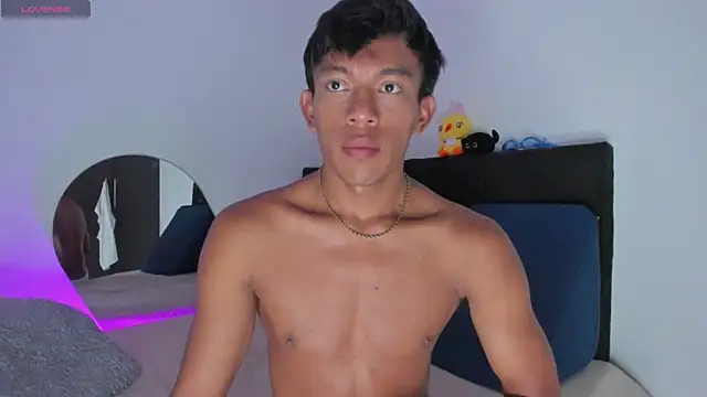 santinaughty online show from March 31, 2026, 6:43 pm