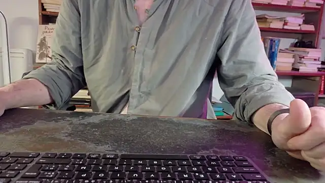 Snapshot of diogene11 chatting on November 30, 2025, 10:16 am diogene11 online show from November 30, 2025, 10:16 am