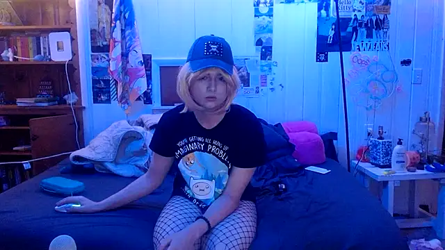 Snapshot of HamtaroFan chatting on November 29, 2025, 7:52 am HamtaroFan online show from November 29, 2025, 7:52 am