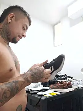 Snapshot of BASTIAN_NICOLAS_ chatting on January 14, 2026, 4:21 pm BASTIAN NICOLAS online show from January 14, 2026, 4:21 pm