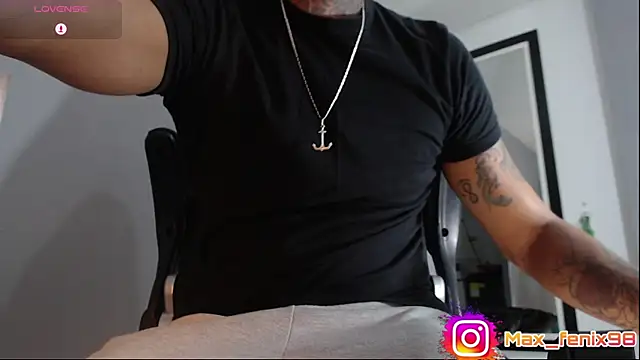 Snapshot of BASTIAN_NICOLAS_ chatting on May 5, 2026, 4:32 pm BASTIAN NICOLAS online show from May 5, 2026, 4:32 pm
