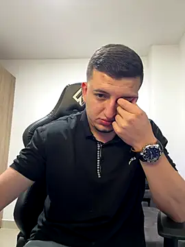 Liam jones10 online show from December 14, 2025, 5:02 am